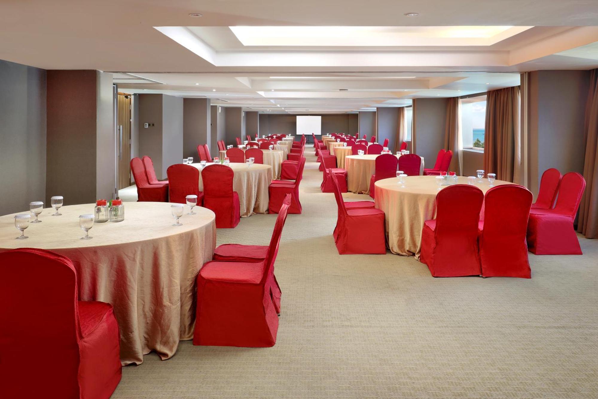 แอสตัน คูปัง โฮเต็ล แอนด์ คอนเวนชั่น เซ็นเตอร์ Hotel กูปัง ภายนอก รูปภาพ